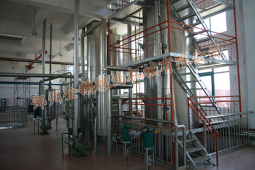 精煉設(shè)備,給你的食用油加個V(圖1) 精煉設(shè)備脫膠工段